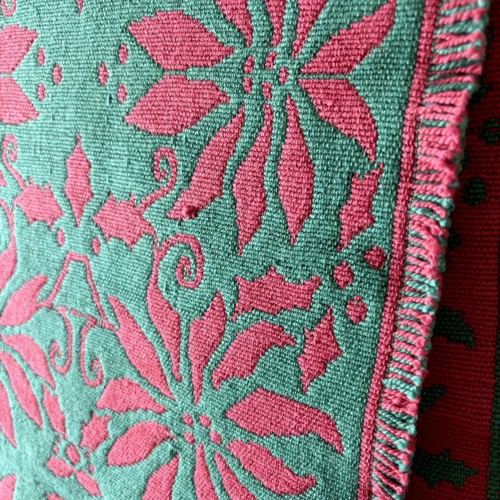 Vintage woven table‎ runner reversible red green Christmas poinsettias